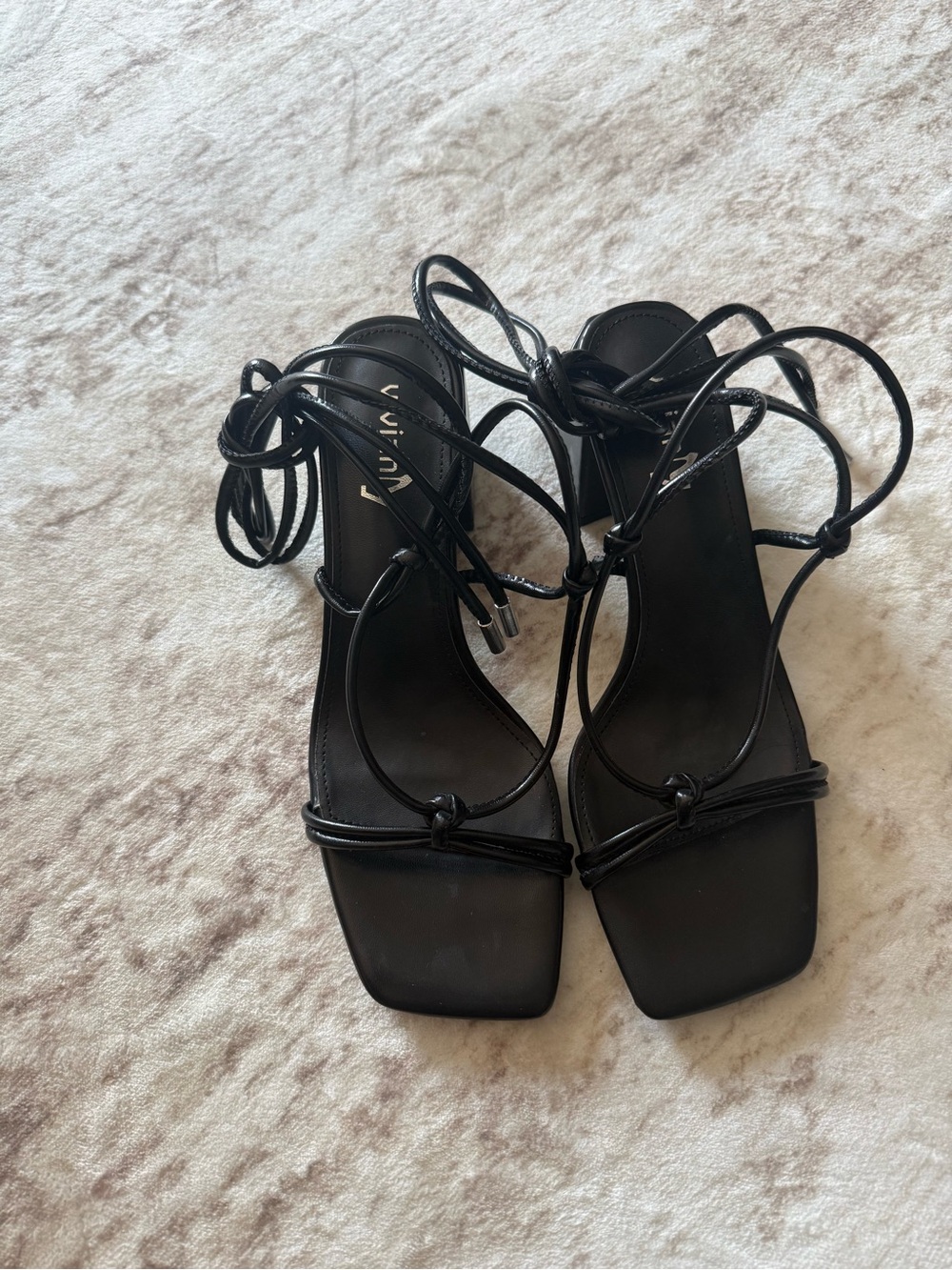 Viviany lace-up chunky heel strappy sandals - Picture 2 of 2